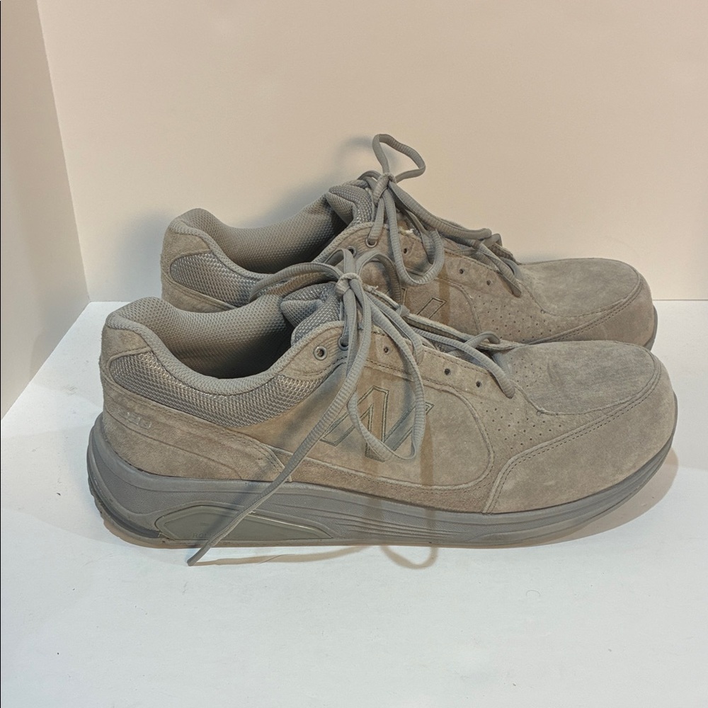 New Balance Men's Gray Suede Sneakers